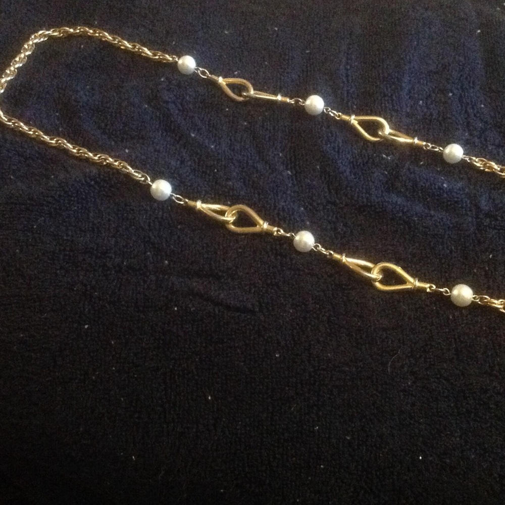 Gold Necklace with Pearls