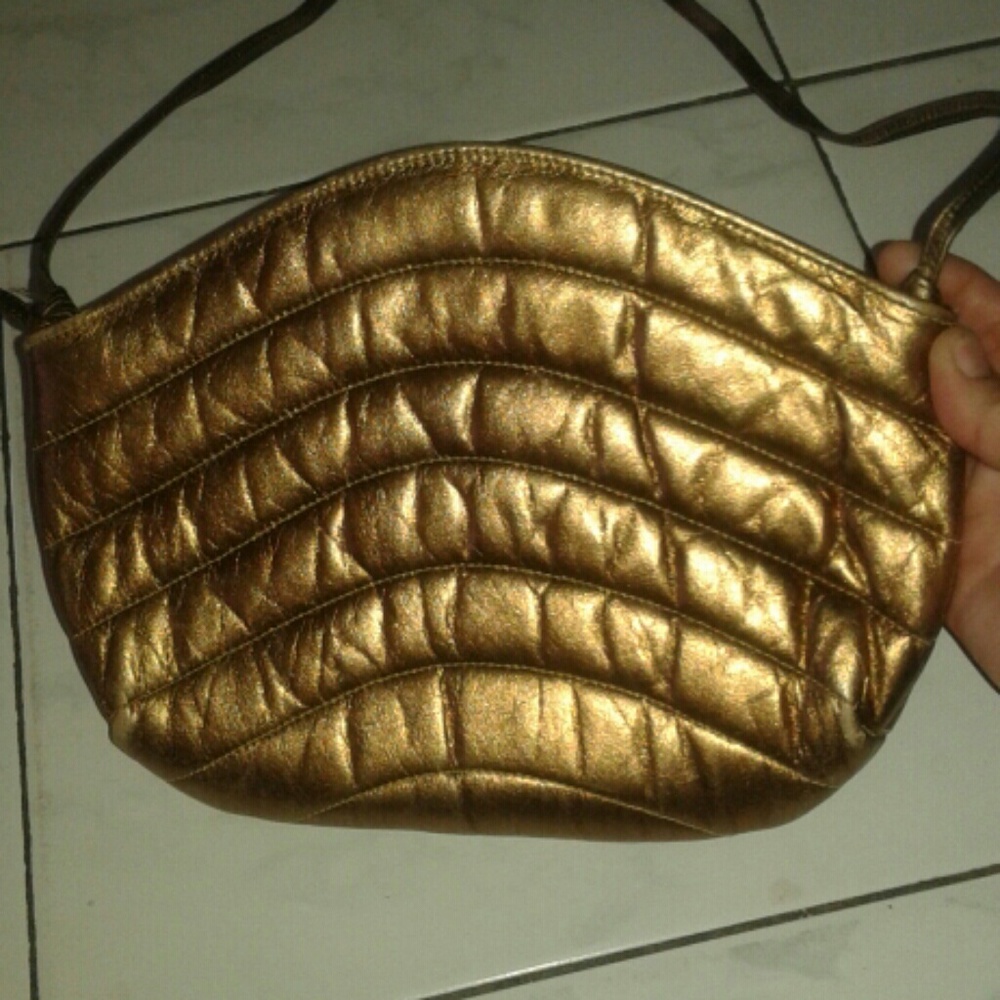 Vintage 1920’s! copper Color Shiny Strong Magnetic closure purse shoulder strap