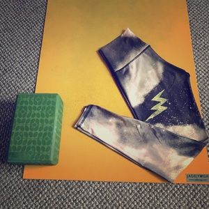 Teeki yoga pants, large