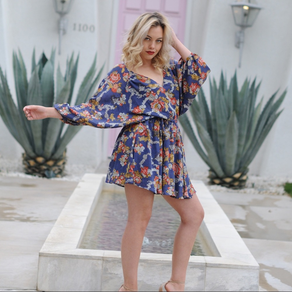 Balloon Sleeve dress - Picture 3 of 7