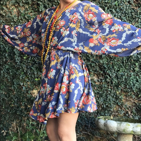 Balloon Sleeve dress - Picture 6 of 7