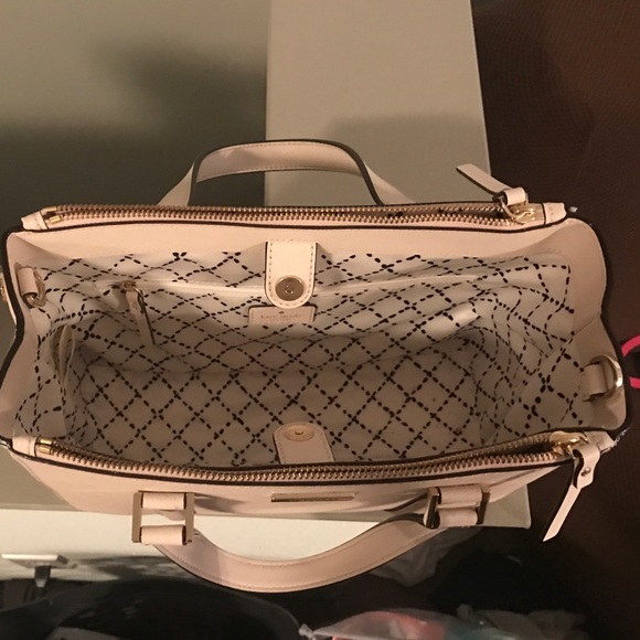Kate Spade purse - Picture 2 of 3