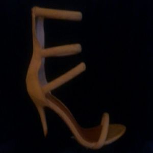 Meet your Posher, Sandie