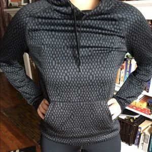 Nike Therma-Fit patterned hoodie