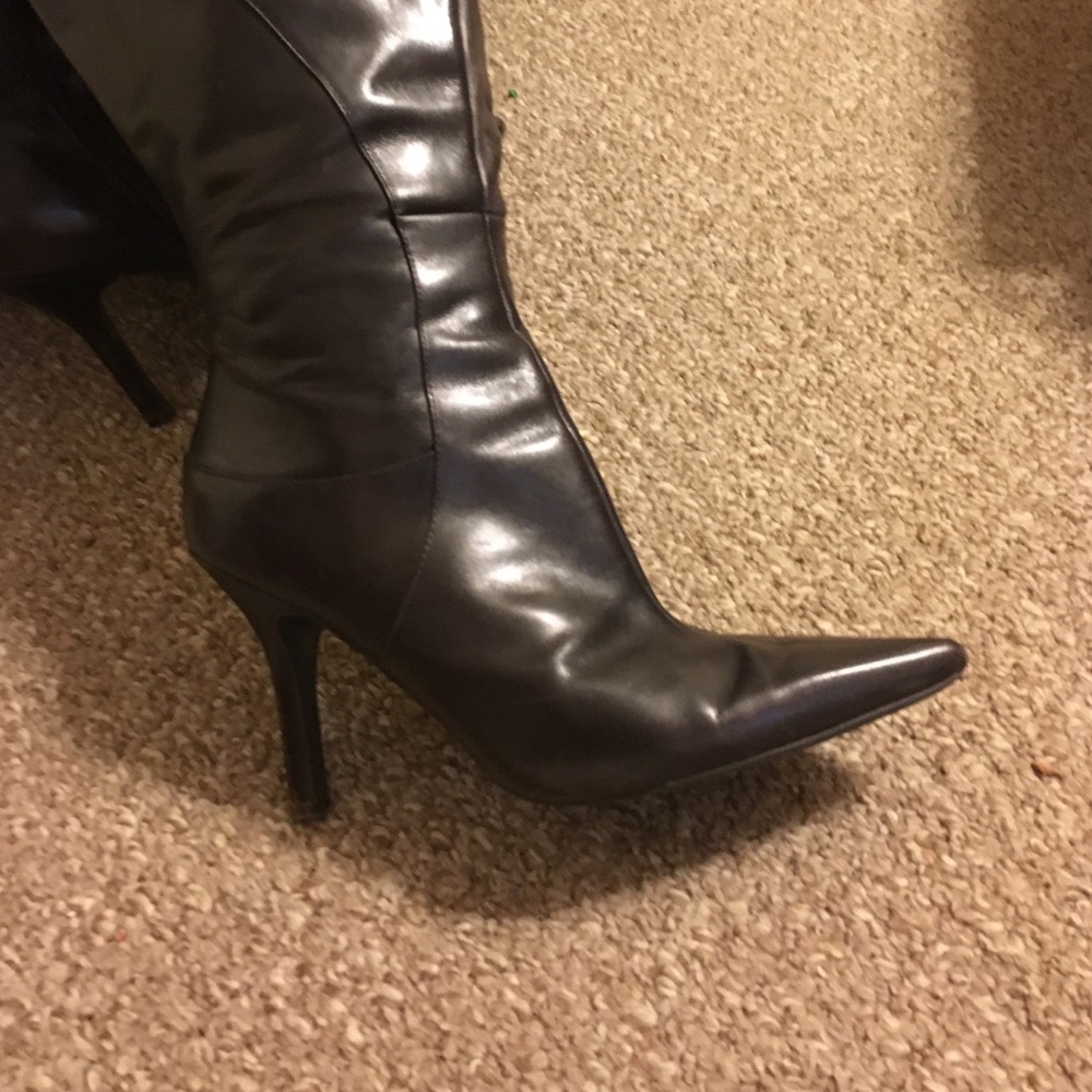 Boots - Picture 2 of 4
