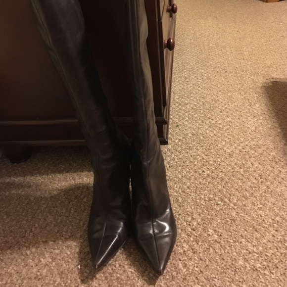 Boots - Picture 4 of 4