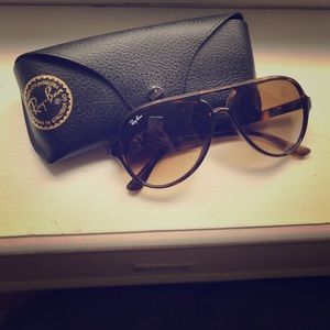 Women's Rayban CAT 5000 Classic Sunglasses