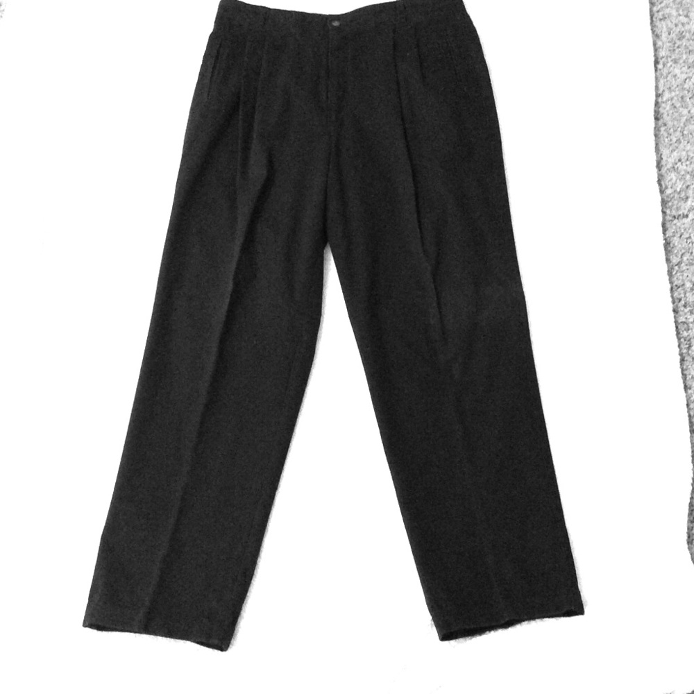 Men's dockers khakis