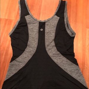 Lululemon tank size 6