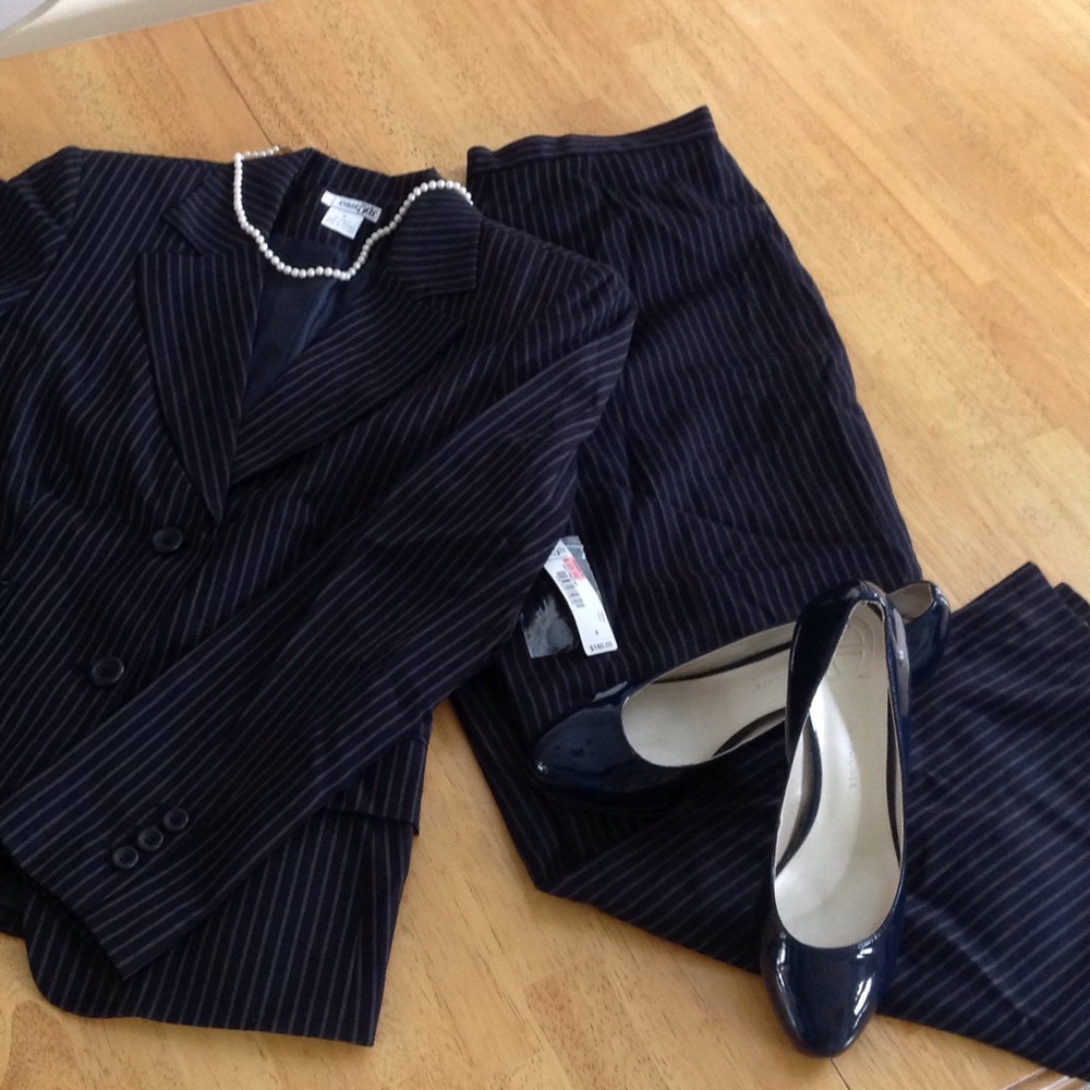 Navy pant suit