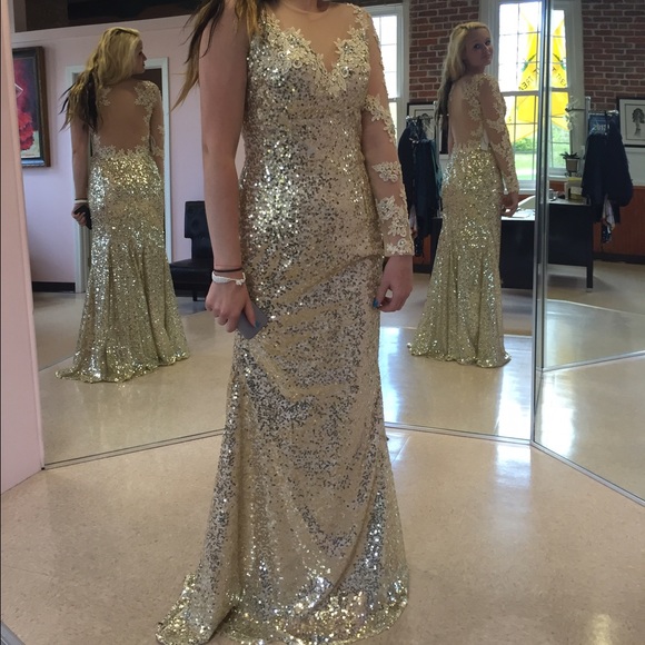 Prom dress size 4 - Picture 2 of 2