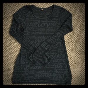 Lululemon top, size 10 in black and gray
