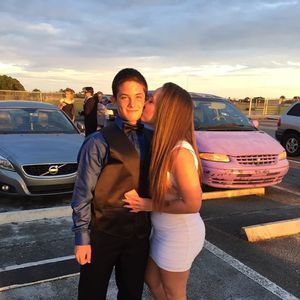 Meet your Posher, Zac