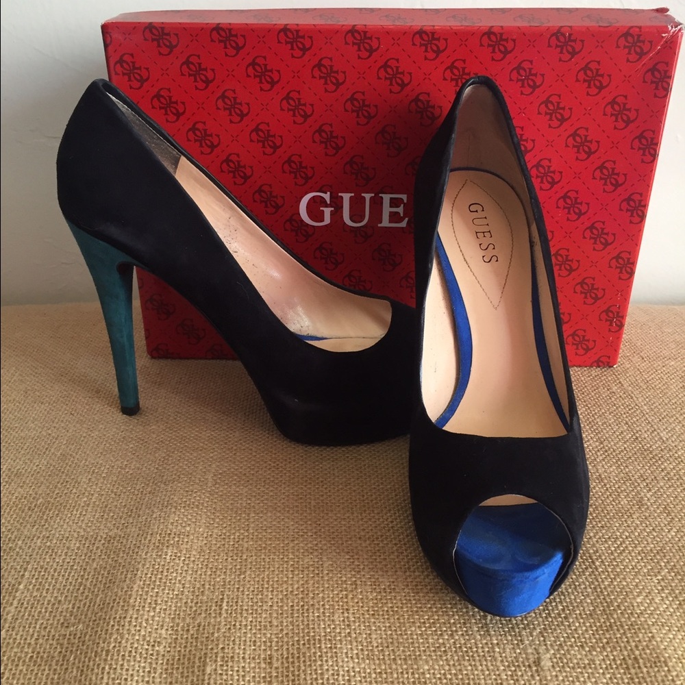 3/$30 Guess black suede heels size 9