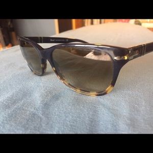 Persol unisex sunglasses faded lens Havana blue