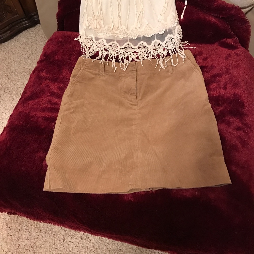 J CREW Corduroy Skirt in a Camel color. 🌼