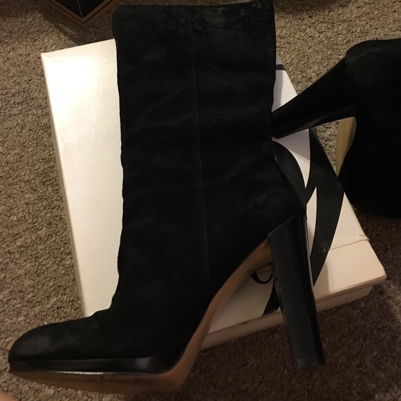 Boots - Picture 3 of 4