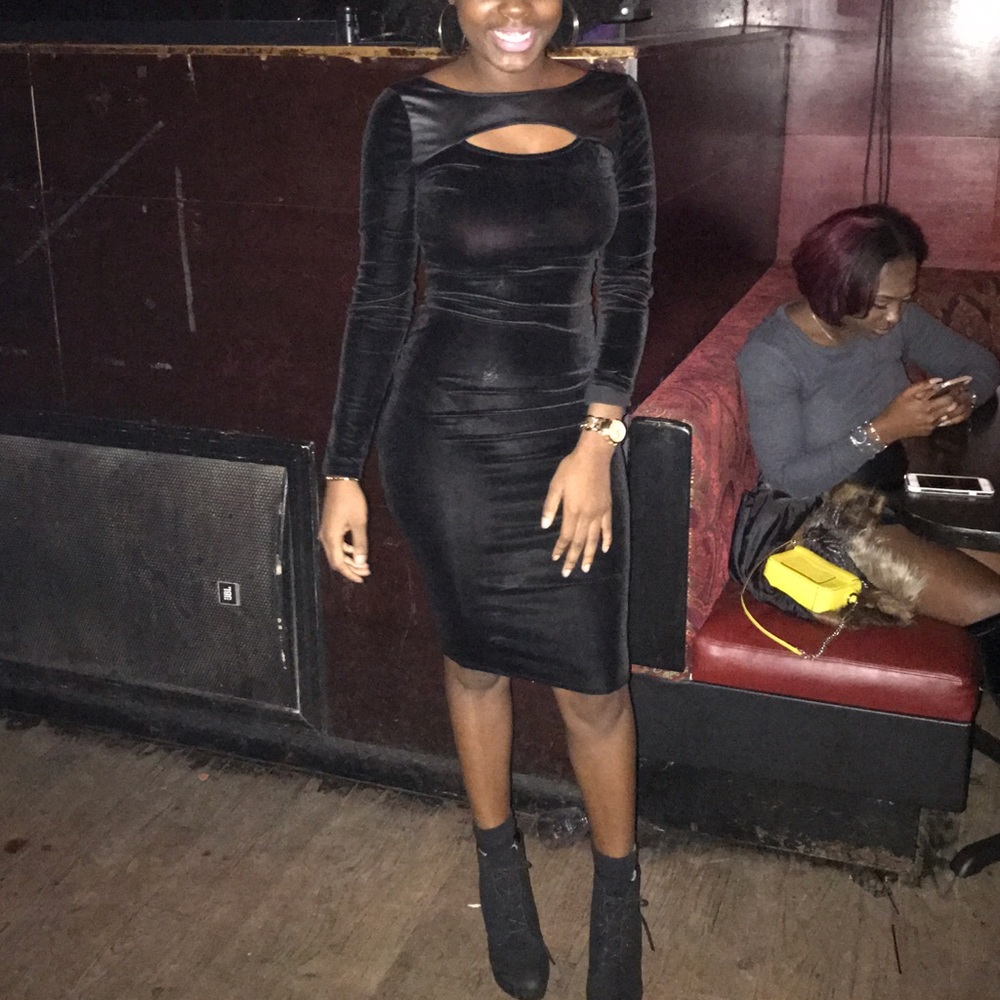 Pressed Velvet Midi Dress + faux Leather Cutout😍