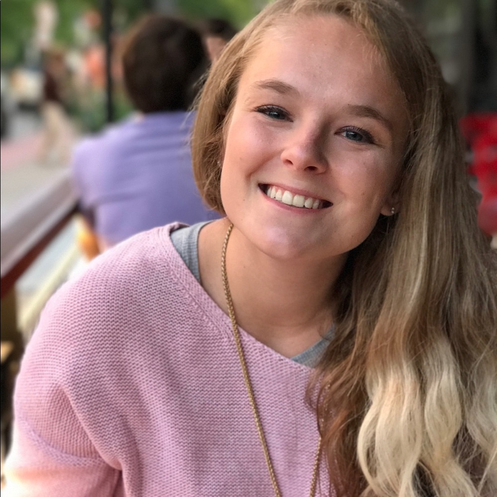Meet your Posher, Danielle