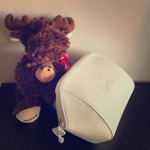 Brand new Dior cosmetic bag in white (authentic)