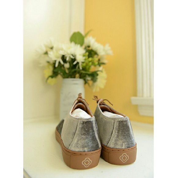 $275 Raw Silk & Rayon Velvet Silver Sneakers SALE - Picture 3 of 4