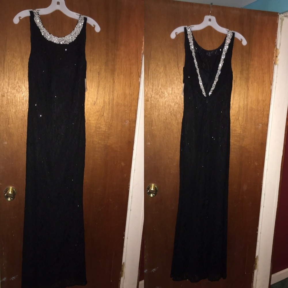 Black lace prom dress