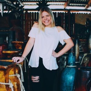 Meet your Posher, Arielle