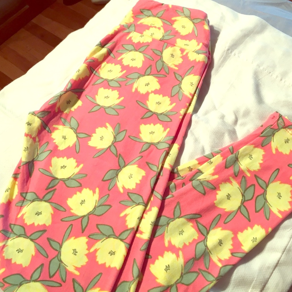 OS LuLaRoe FLORAL LEGGINGS💐🌷🌺