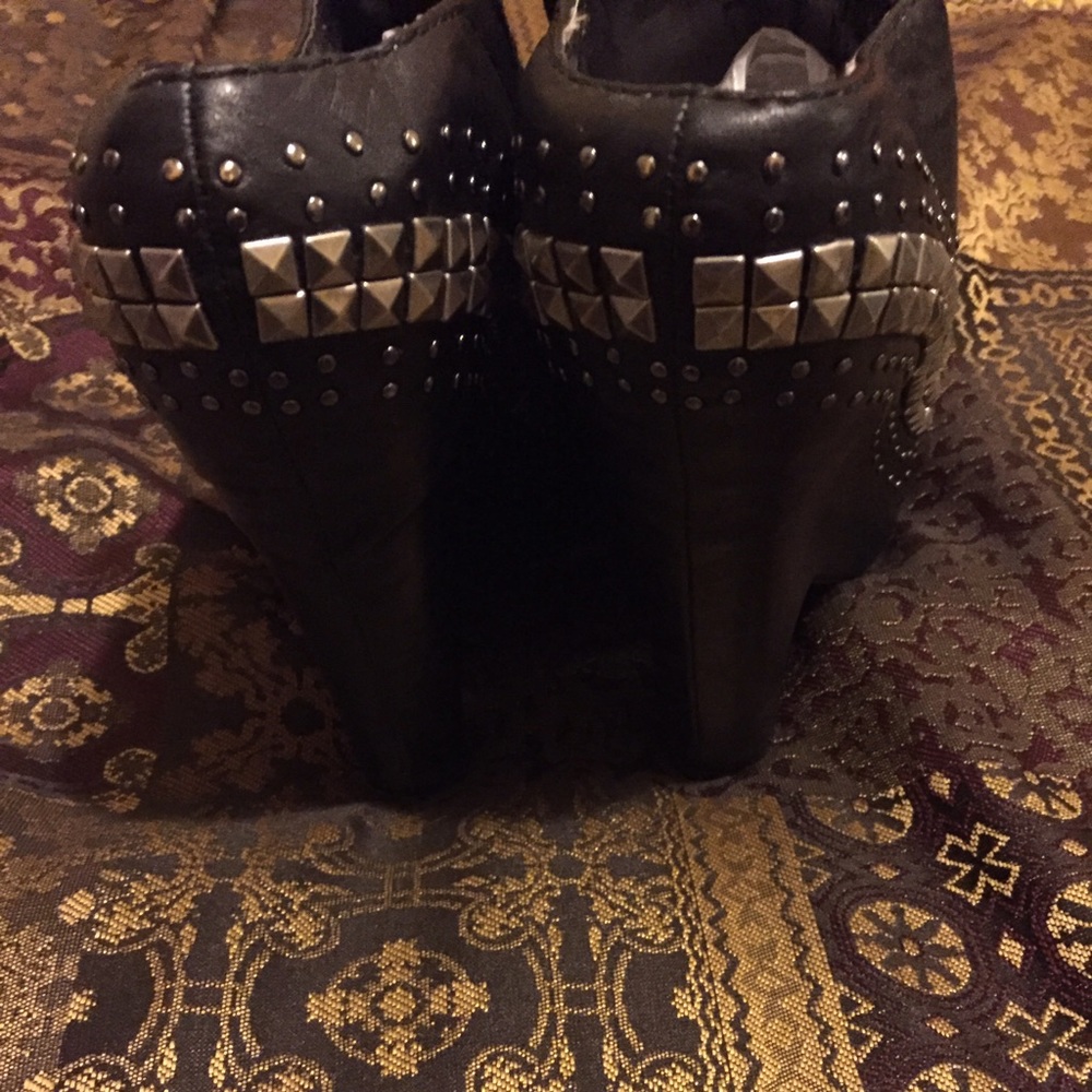 Black leather studded shoes