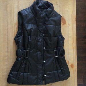 New York and Company black puffer vest
