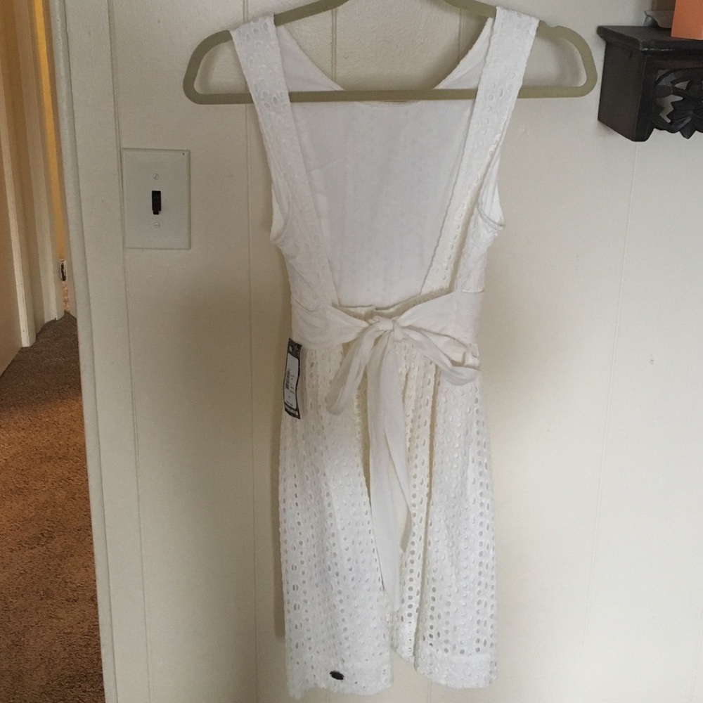 Dress - Picture 2 of 4