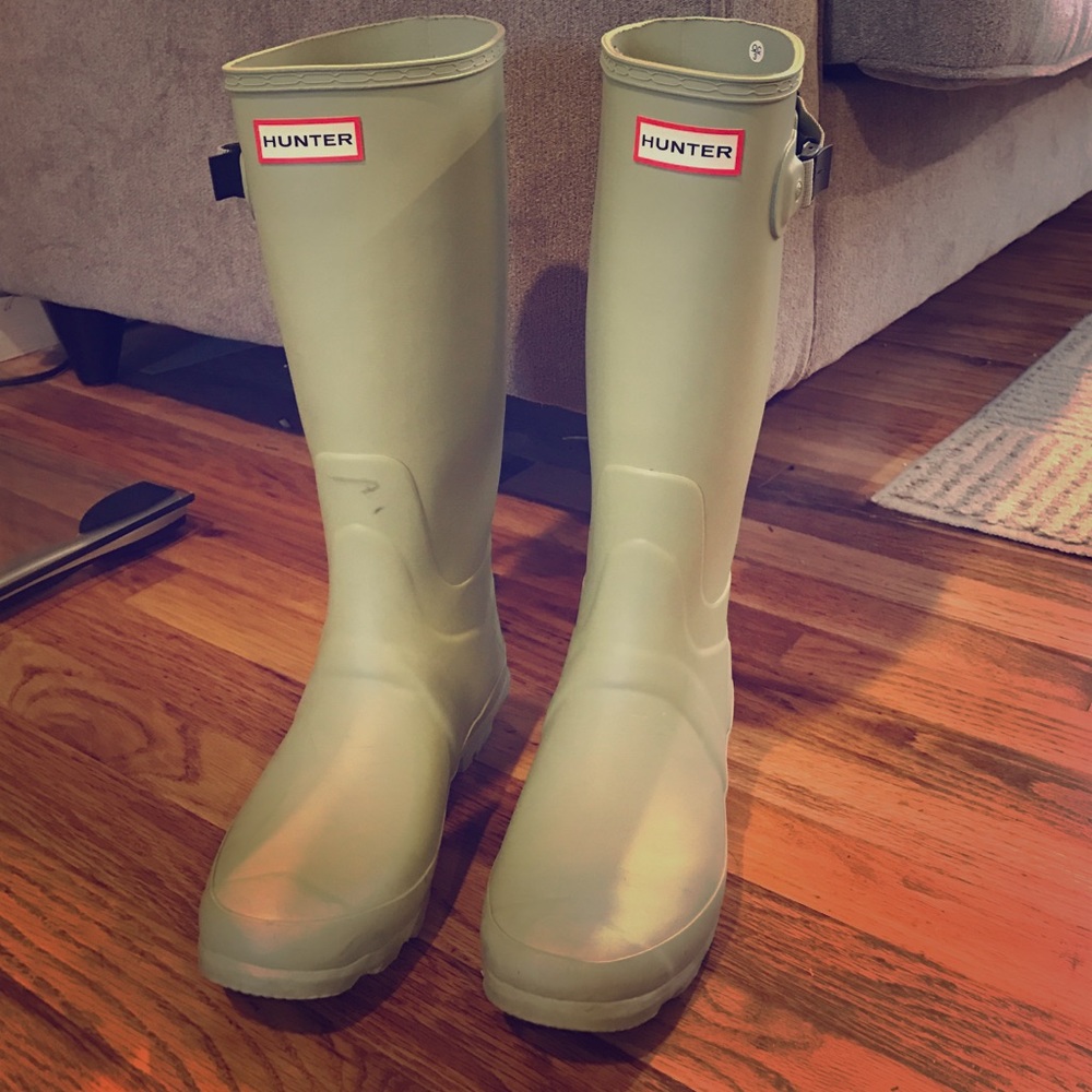 Hunter Huntress Boots