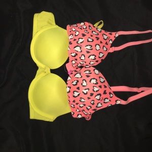 2 Victoria's Secret PINK Bras ✨