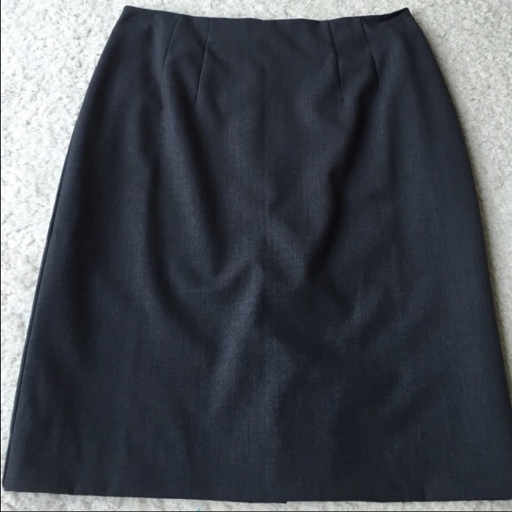 H & M Grey pencil skirt.