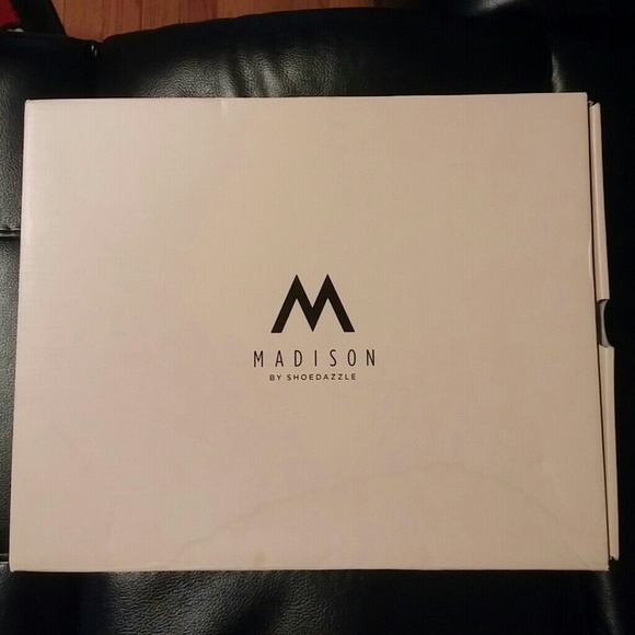 Shoes - Picture 2 of 4