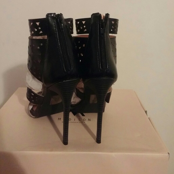 Shoes - Picture 4 of 4