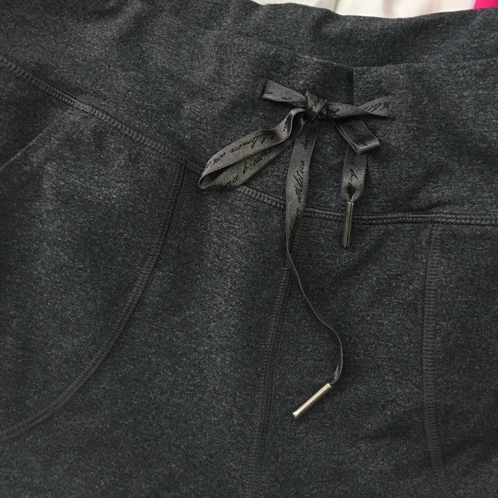 Lululemon sweatpants size 8