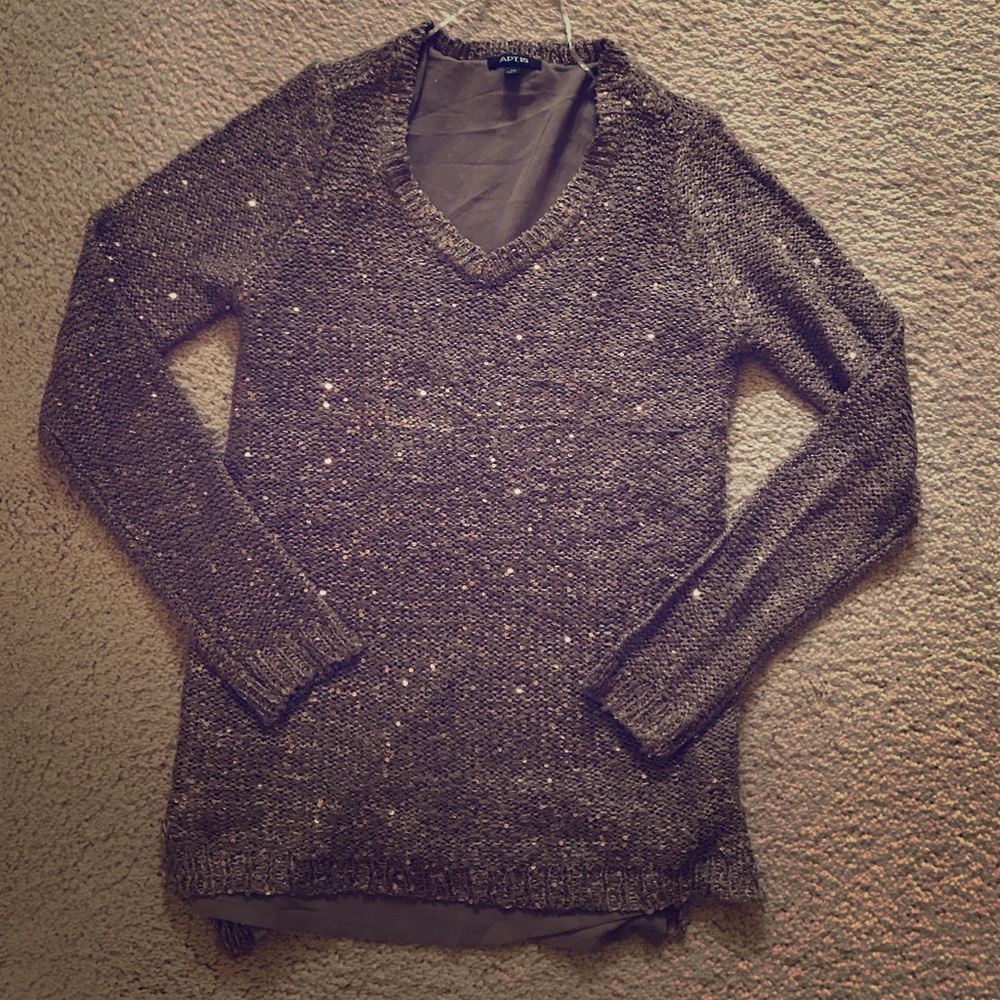 Sequin sweater with chiffon hem