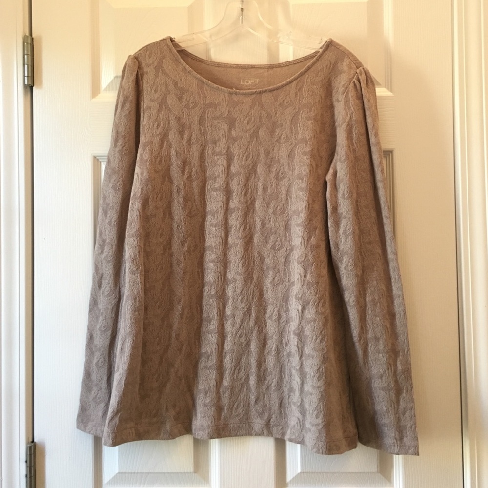 Long-sleeves textured top