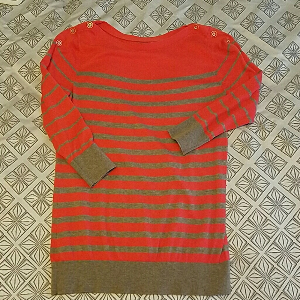 SOLD - Banana Republic cotton sweater.