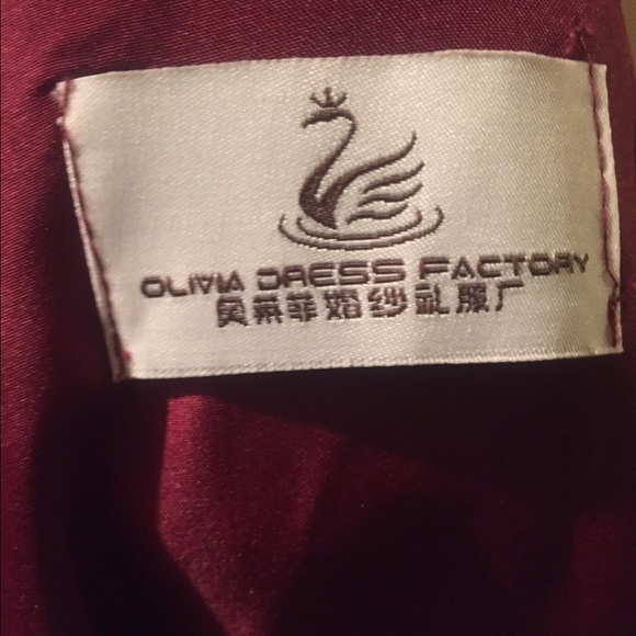 Elegant Burgundy Fitted Embellished Prom Dress - Picture 4 of 4