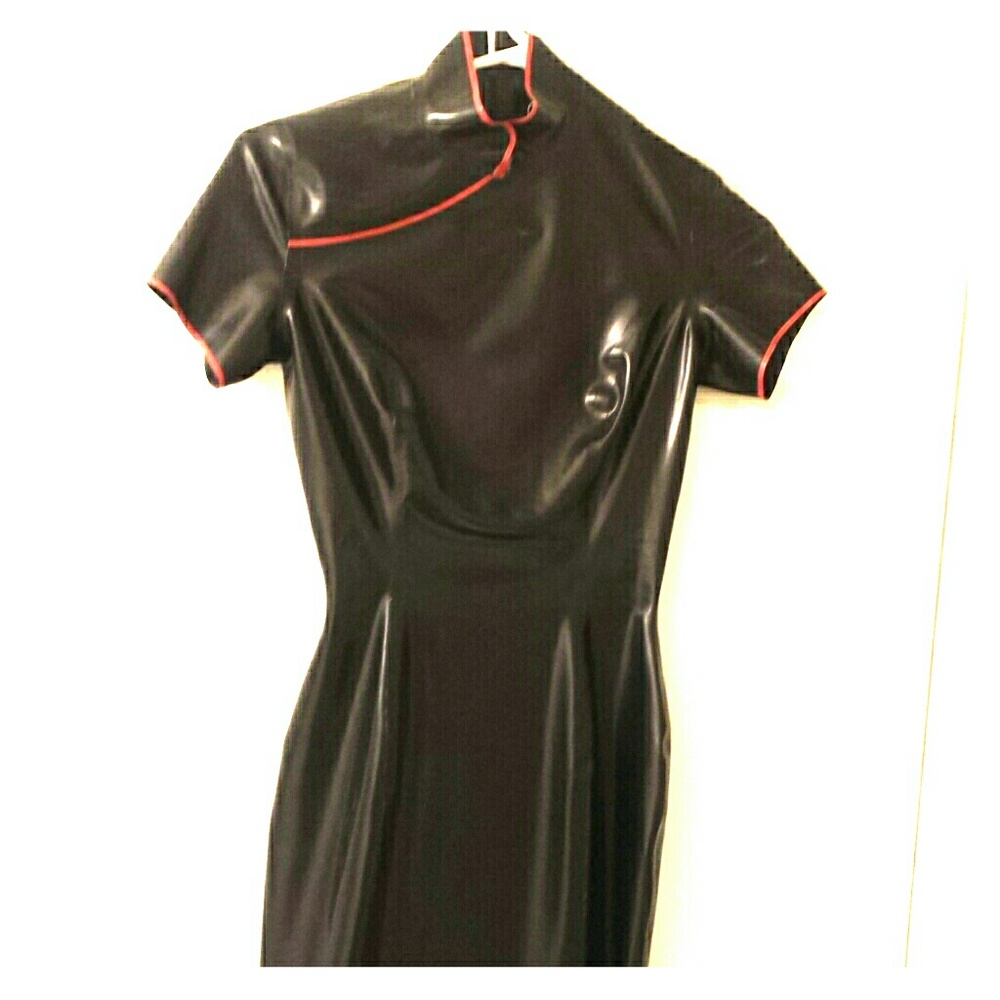 Latex dress with mandarin style collar