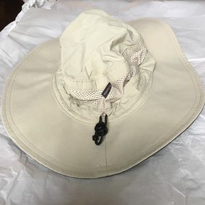 Columbia Omni shade hat