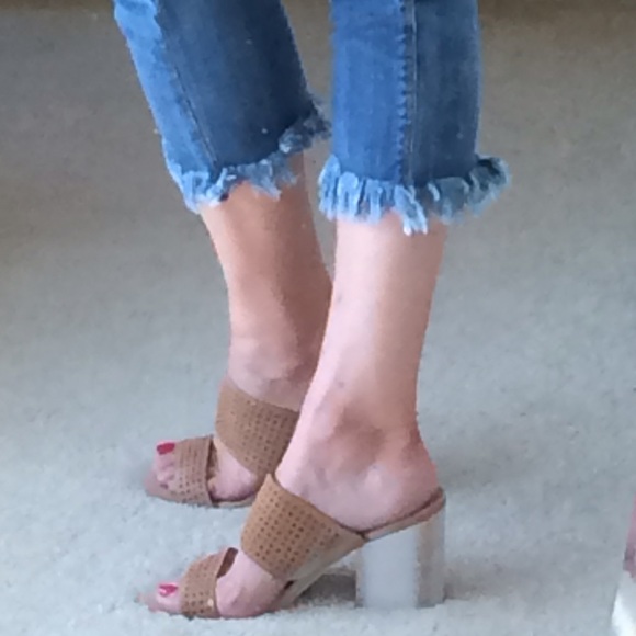 🍃💕NIB Dolce Vita Leather Block Heel Sandal - Picture 7 of 8