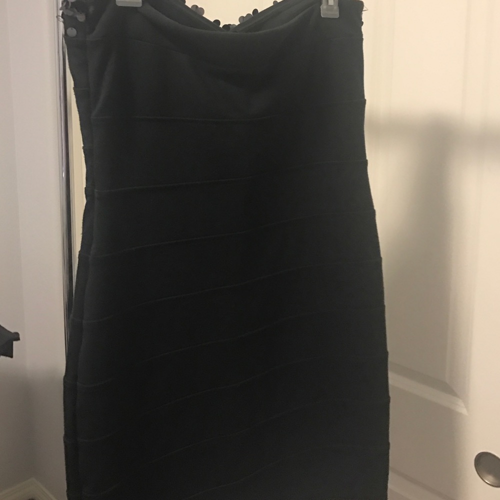 Dress - Picture 2 of 2