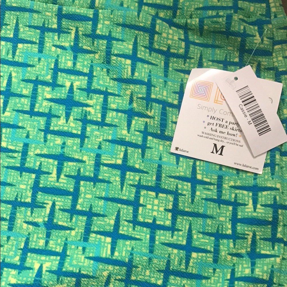 Lularoe Cassie NWT medium