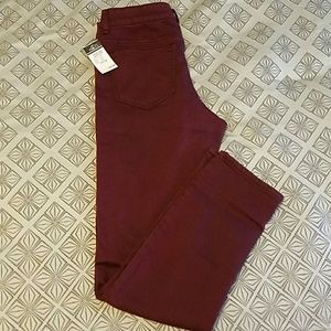 Burgundy skinny pants with stretch