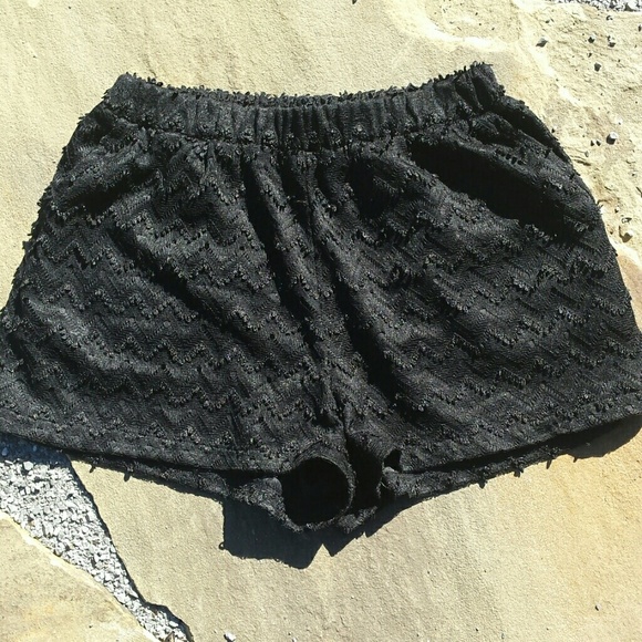 Perfect pair of black shorts NWOT - Picture 2 of 4