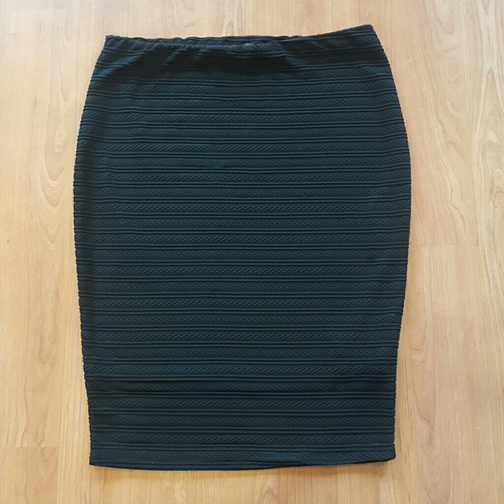 Fashion to Figure black skirt