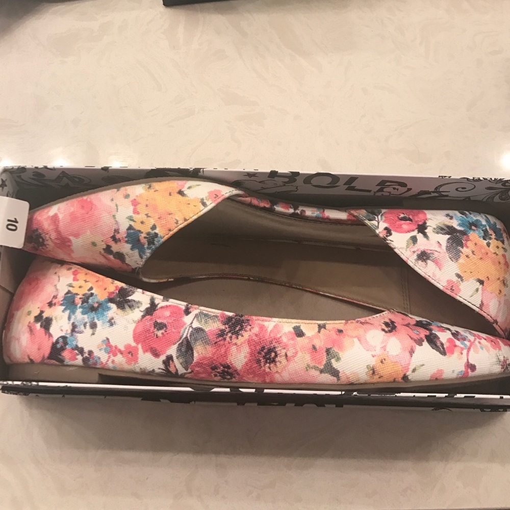 Cute floral flats